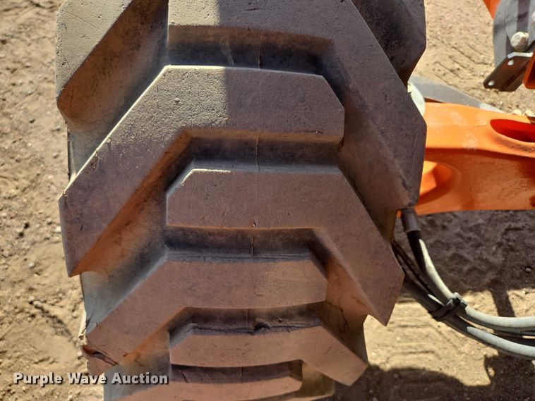 image for item DY1285 2018 JLG 330LRT scissor lift