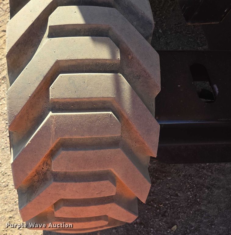 image for item DY1285 2018 JLG 330LRT scissor lift