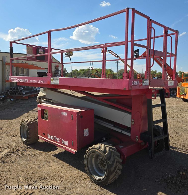 image for item DY1287 2013 MEC 3084RT scissor lift