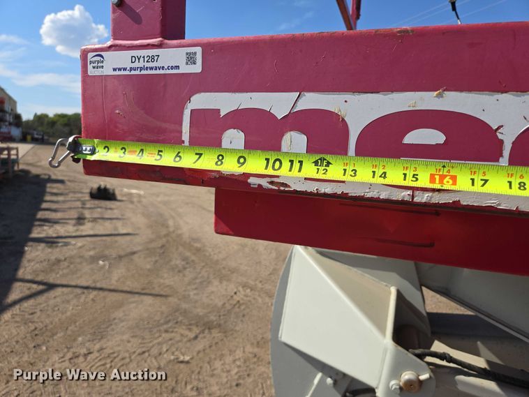 image for item DY1287 2013 MEC 3084RT scissor lift