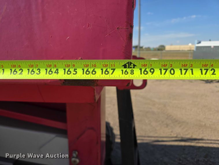 image for item DY1287 2013 MEC 3084RT scissor lift