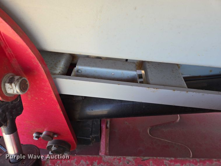 image for item DY1287 2013 MEC 3084RT scissor lift