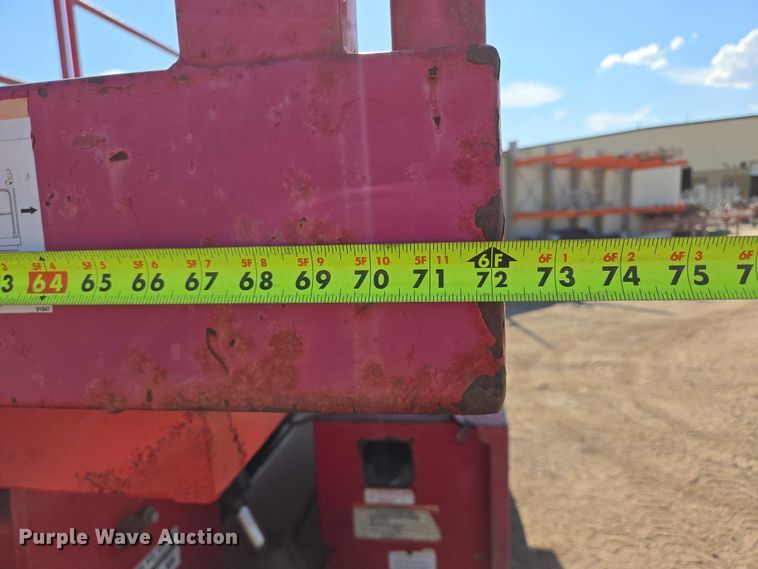 image for item DY1287 2013 MEC 3084RT scissor lift