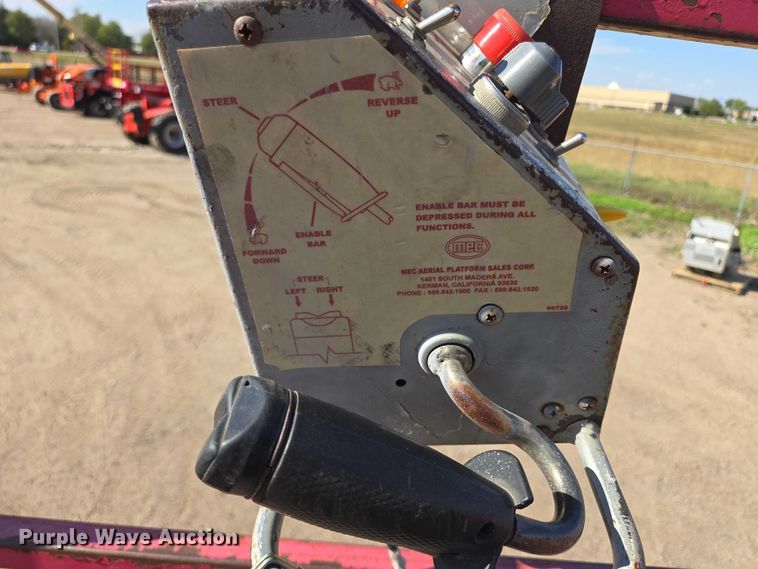 image for item DY1287 2013 MEC 3084RT scissor lift