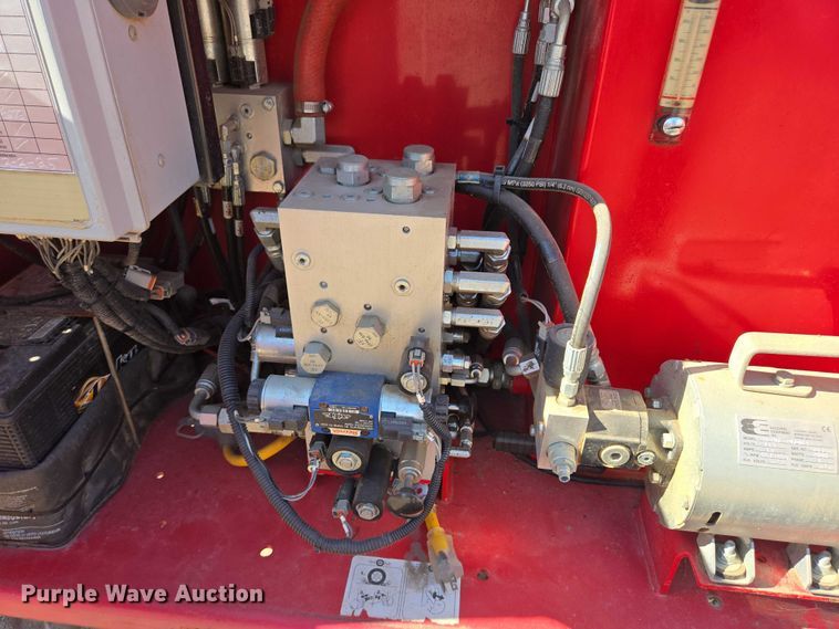 image for item DY1287 2013 MEC 3084RT scissor lift