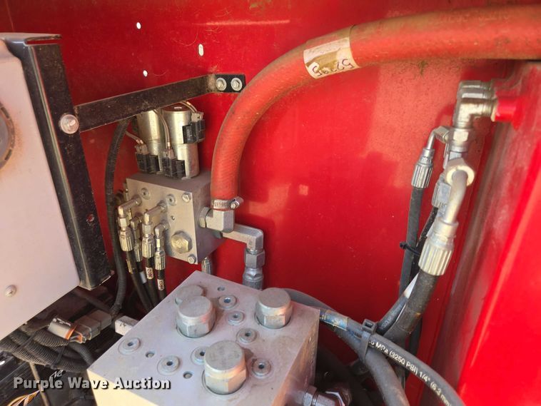 image for item DY1287 2013 MEC 3084RT scissor lift