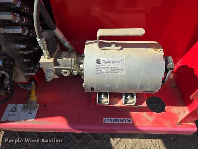 image for item DY1287 2013 MEC 3084RT scissor lift