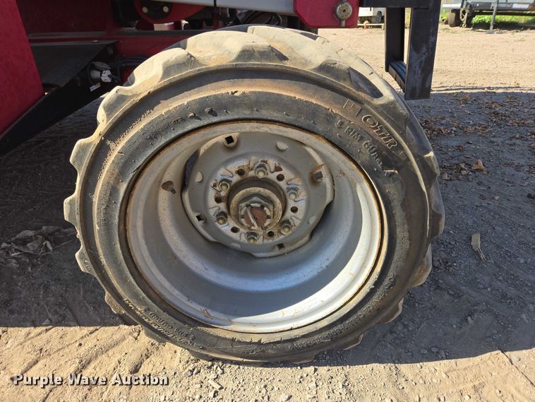 image for item DY1287 2013 MEC 3084RT scissor lift