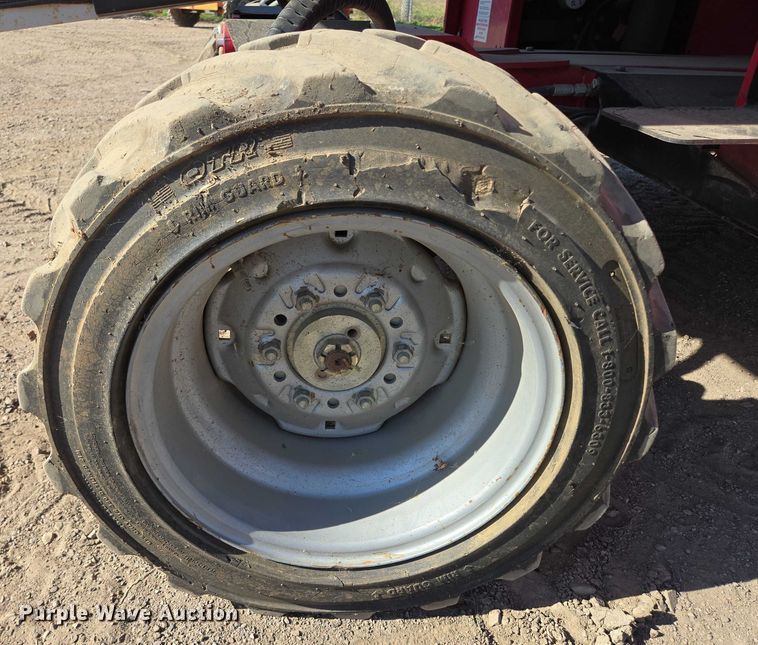 image for item DY1287 2013 MEC 3084RT scissor lift