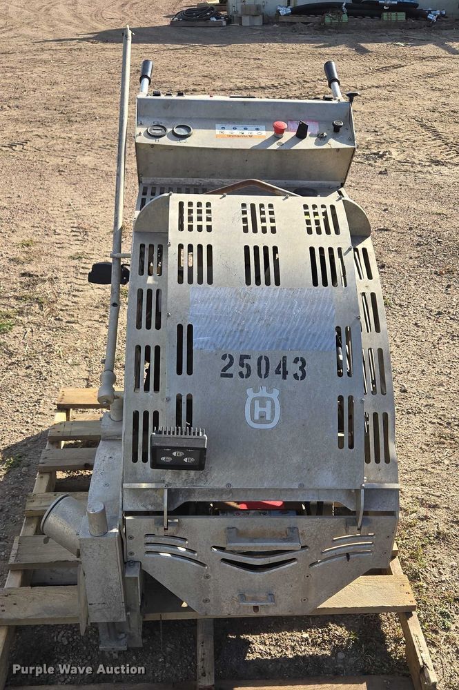 image for item DY1288 2016 Husqvarna Soff-Cut 5000 concrete saw