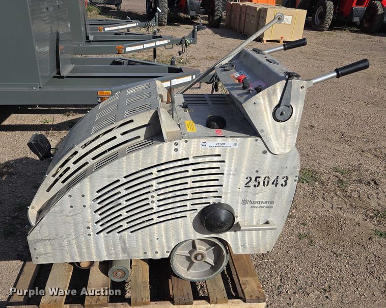 image for item DY1288 2016 Husqvarna Soff-Cut 5000 concrete saw