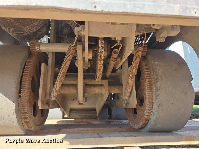 image for item DY1288 2016 Husqvarna Soff-Cut 5000 concrete saw