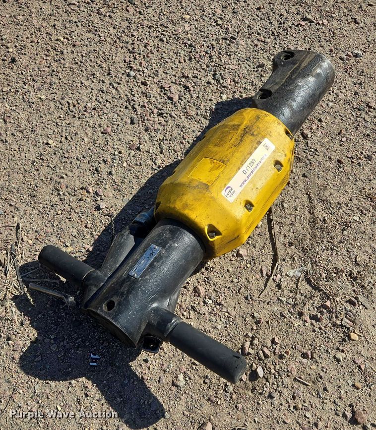 image for item DY1289 2018 Atlas TEX P905 H28 breaker