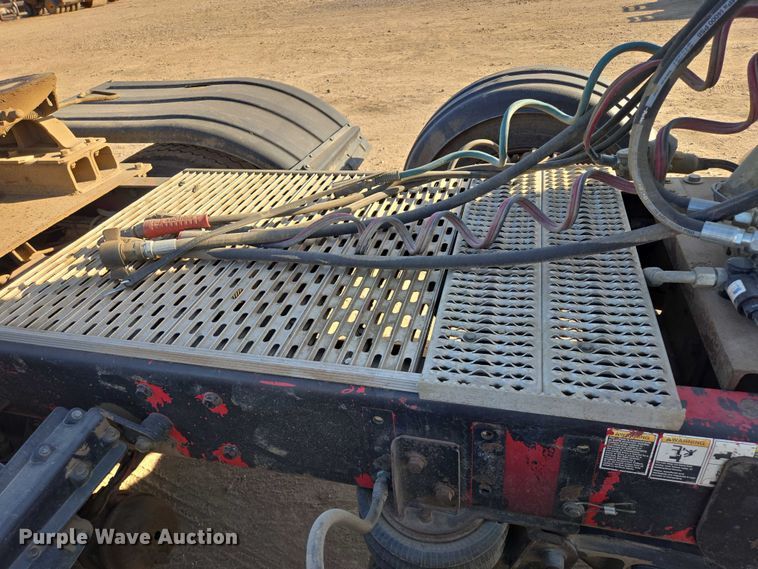 image for item DY1290 2012 Kenworth T800 semi truck