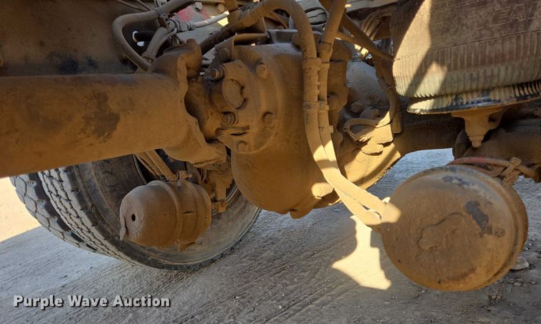 image for item DY1290 2012 Kenworth T800 semi truck