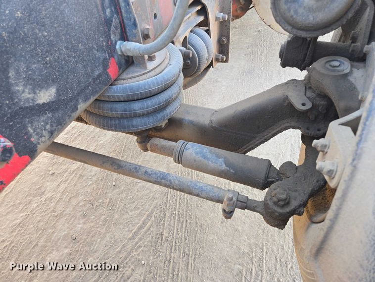 image for item DY1290 2012 Kenworth T800 semi truck