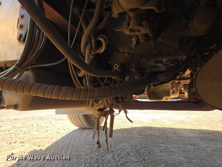 image for item DY1290 2012 Kenworth T800 semi truck