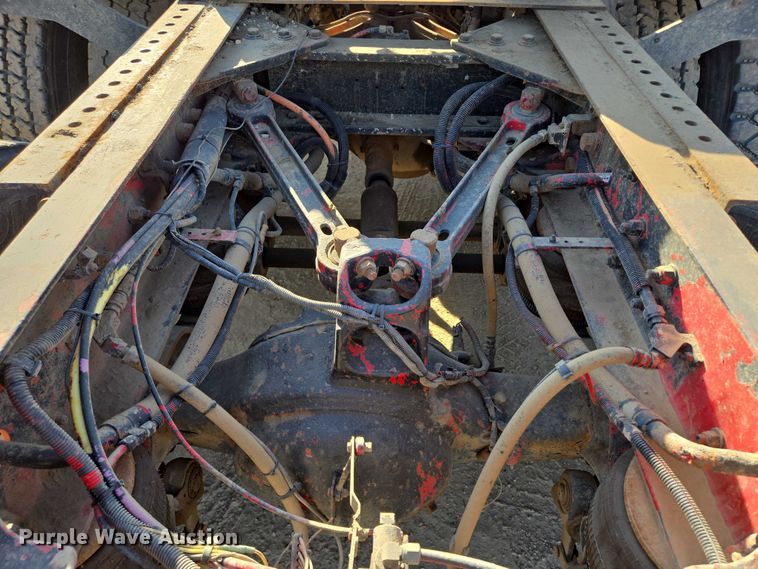 image for item DY1290 2012 Kenworth T800 semi truck