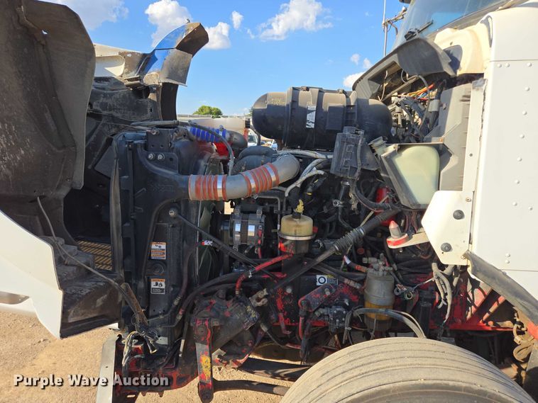 image for item DY1290 2012 Kenworth T800 semi truck