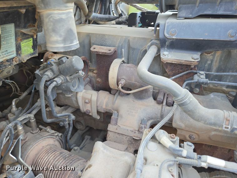 image for item DY1290 2012 Kenworth T800 semi truck