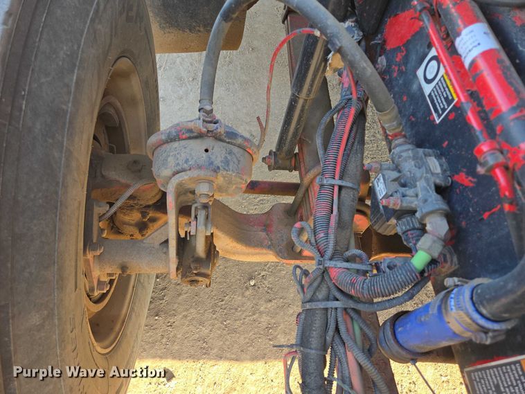 image for item DY1290 2012 Kenworth T800 semi truck