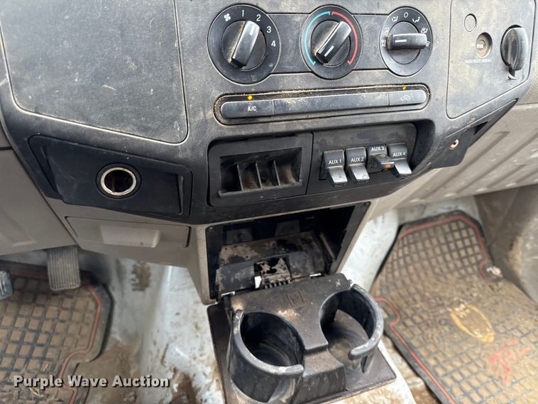 image for item DY8107 2008 Ford F450 Super Duty dump flatbed truck