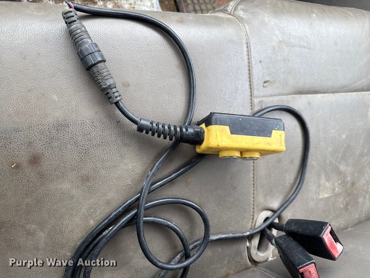 image for item DY8107 2008 Ford F450 Super Duty dump flatbed truck