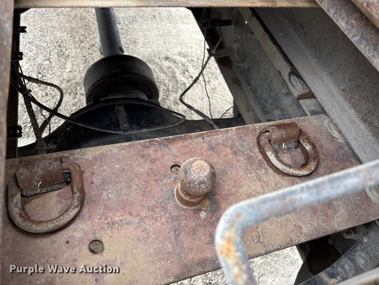 image for item DY8108 2004 Ford F650 Super Duty Crew Cab dump flatbed truck