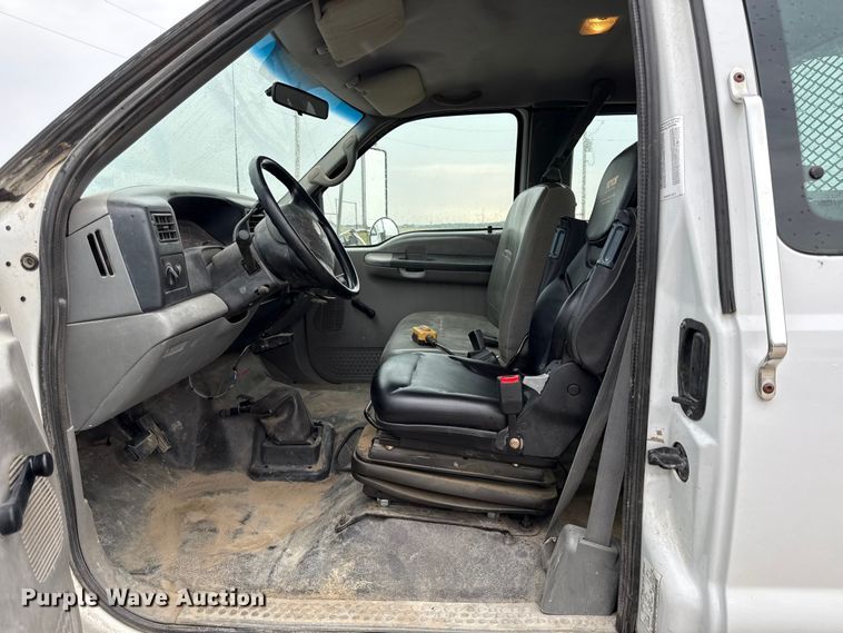 image for item DY8108 2004 Ford F650 Super Duty Crew Cab dump flatbed truck