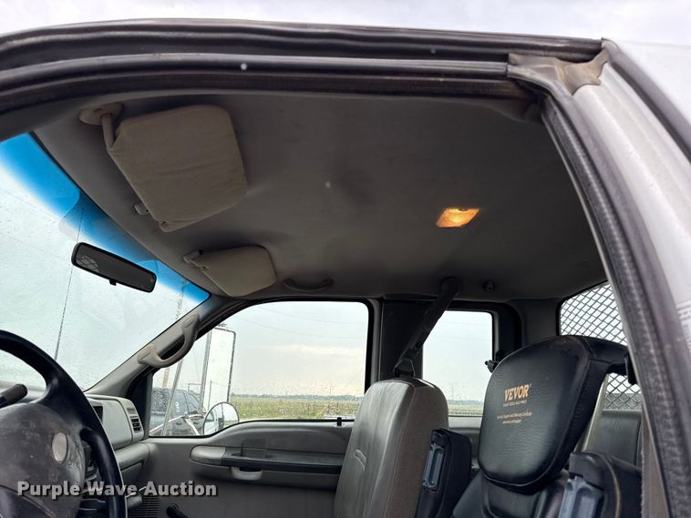 image for item DY8108 2004 Ford F650 Super Duty Crew Cab dump flatbed truck