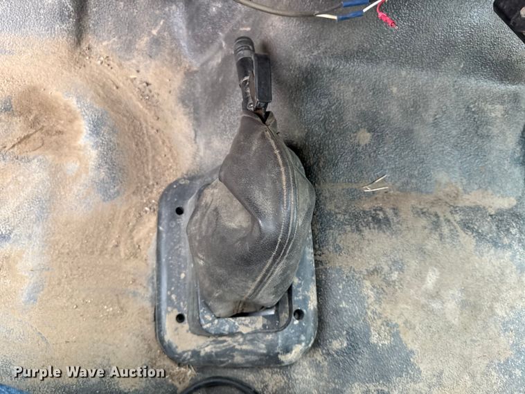 image for item DY8108 2004 Ford F650 Super Duty Crew Cab dump flatbed truck