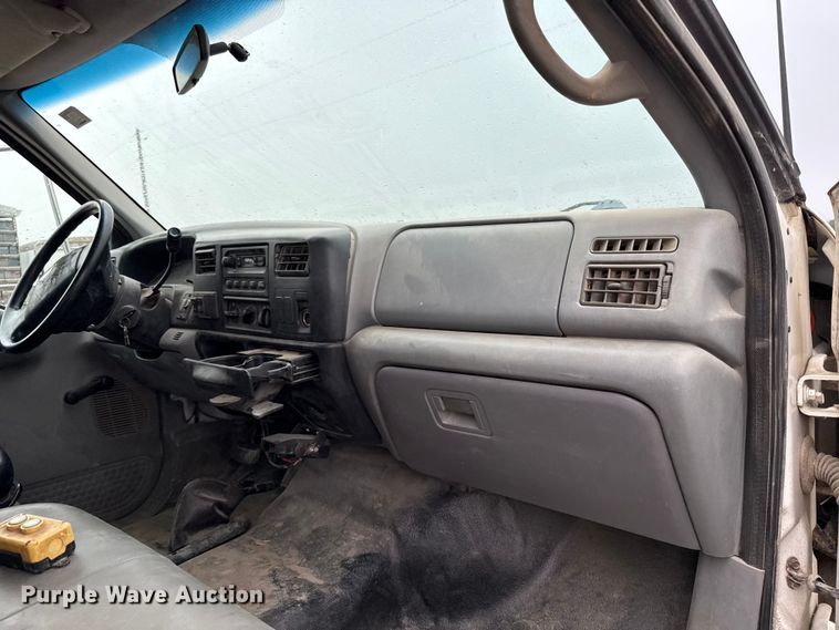 image for item DY8108 2004 Ford F650 Super Duty Crew Cab dump flatbed truck