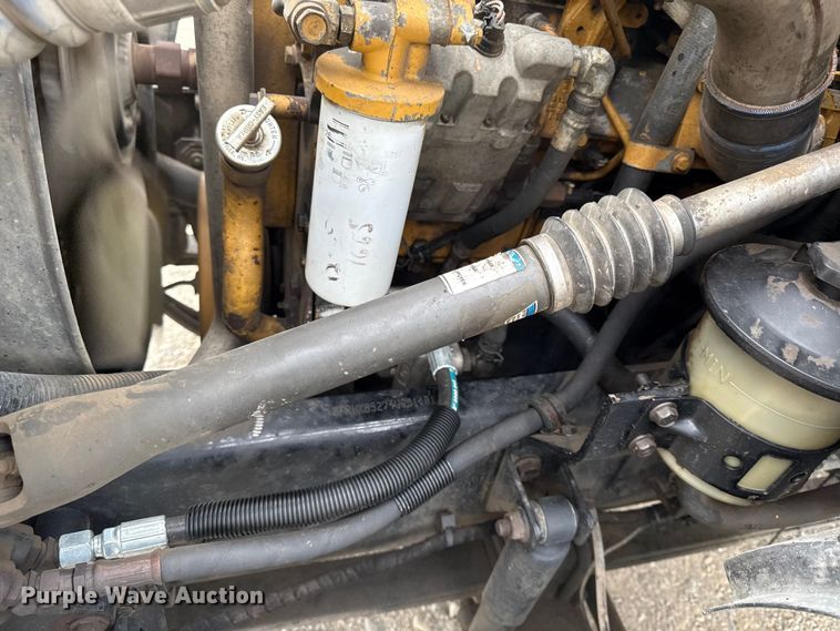 image for item DY8108 2004 Ford F650 Super Duty Crew Cab dump flatbed truck