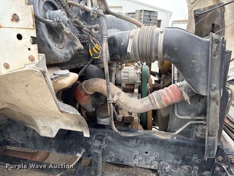 image for item DY8108 2004 Ford F650 Super Duty Crew Cab dump flatbed truck