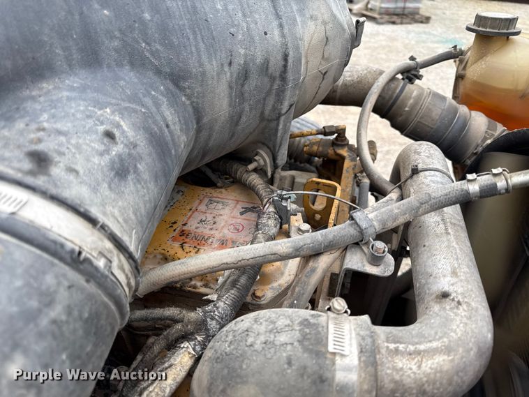 image for item DY8108 2004 Ford F650 Super Duty Crew Cab dump flatbed truck