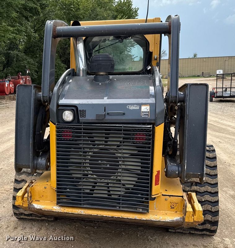 image for item DY8190 2015 John Deere 333E tracked skid steer loader
