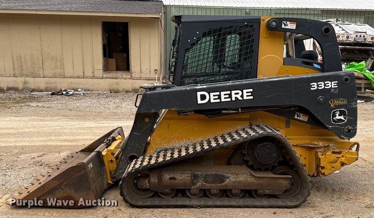 image for item DY8190 2015 John Deere 333E tracked skid steer loader