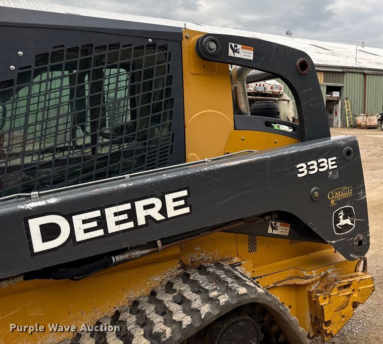 image for item DY8190 2015 John Deere 333E tracked skid steer loader