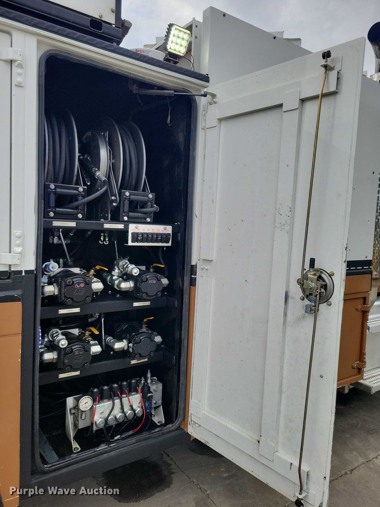 image for item DZ6517 2015 Peterbilt  PB337 utility / service truck