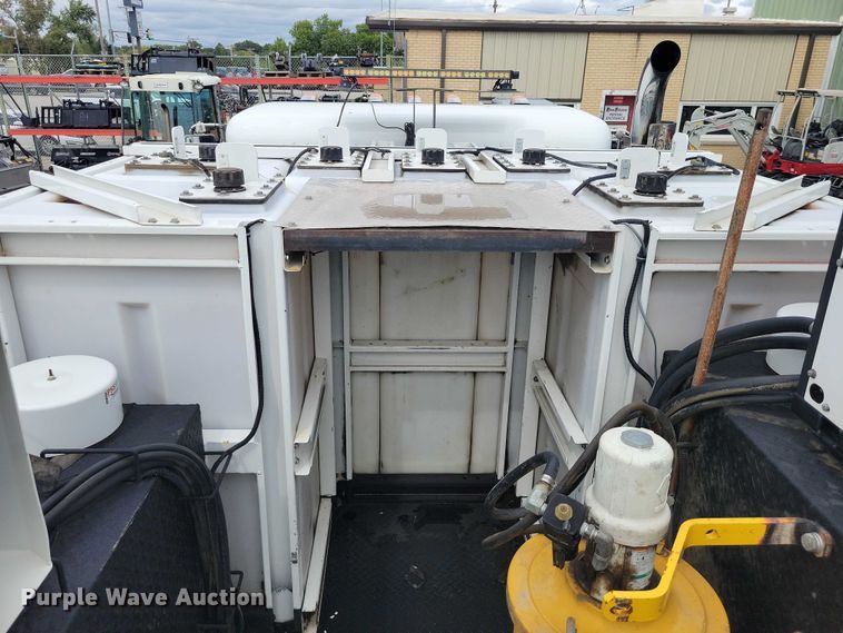 image for item DZ6517 2015 Peterbilt  PB337 utility / service truck