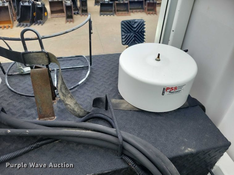 image for item DZ6517 2015 Peterbilt  PB337 utility / service truck