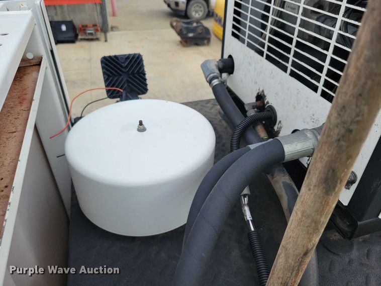 image for item DZ6517 2015 Peterbilt  PB337 utility / service truck