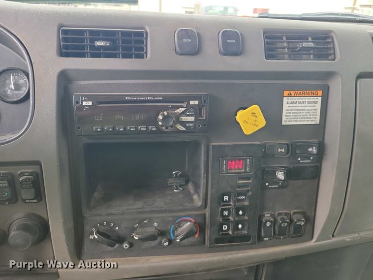 image for item DZ6517 2015 Peterbilt  PB337 utility / service truck