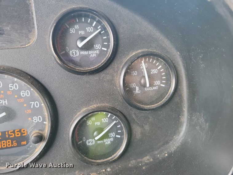 image for item DZ6517 2015 Peterbilt  PB337 utility / service truck