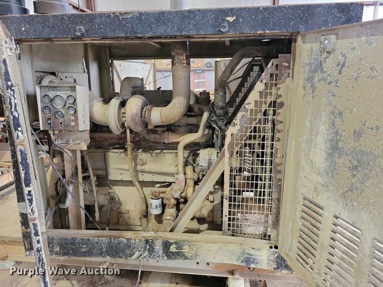 image for item DZ6589 Cummins K19 engine