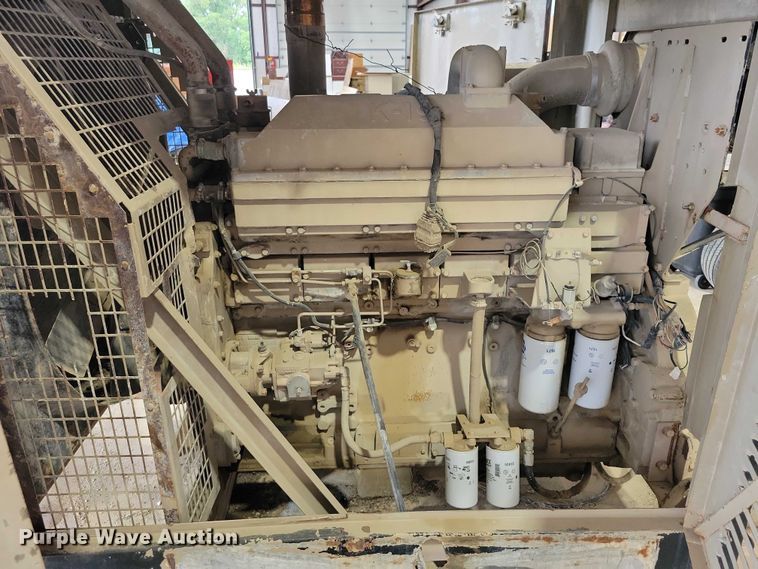 image for item DZ6589 Cummins K19 engine