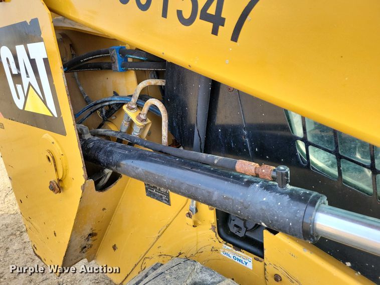 image for item DZ6596 2015 Caterpillar 279D tracked skid steer loader