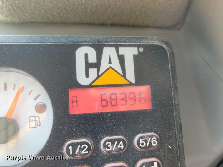 image for item DZ6596 2015 Caterpillar 279D tracked skid steer loader