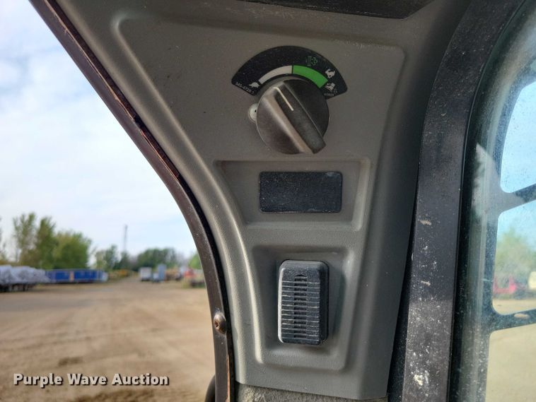 image for item DZ6596 2015 Caterpillar 279D tracked skid steer loader