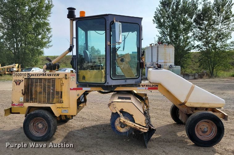 image for item DZ6597 Waldon Sweepmaster 250 broom